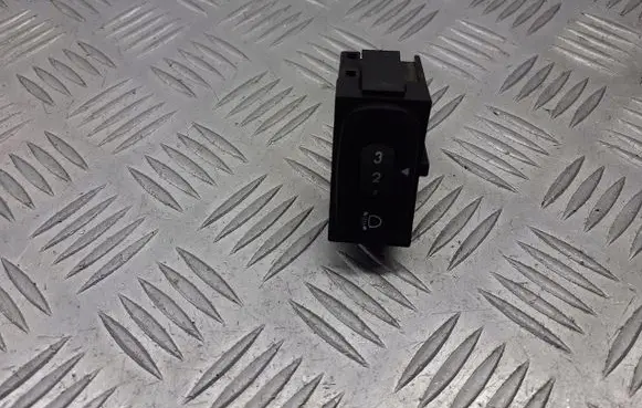 Renault Espace IV Headlight level height control switch 8200147868