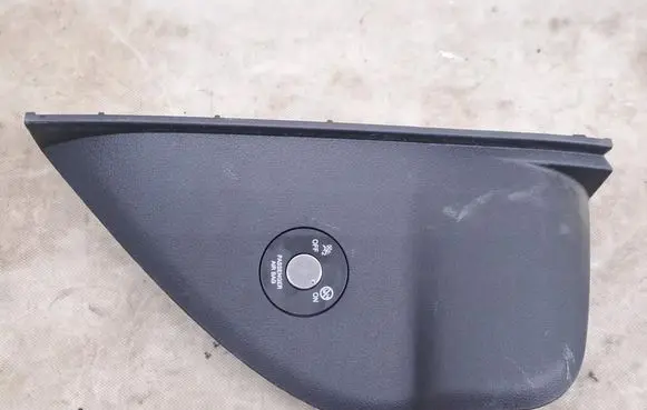 Hyundai i20 (BC3 BI3) Centre console side trim rear X84781Q0100