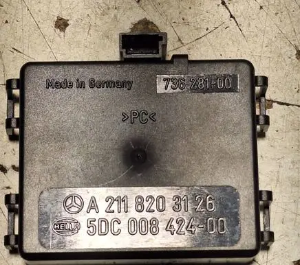 Mercedes-Benz E W211 Rain sensor A2118203126 73628100 5DC00842400