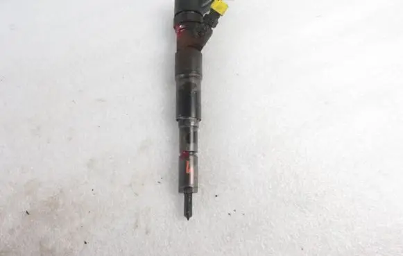 Land Rover Range Rover L322 Fuel injector 7785984 0445110047