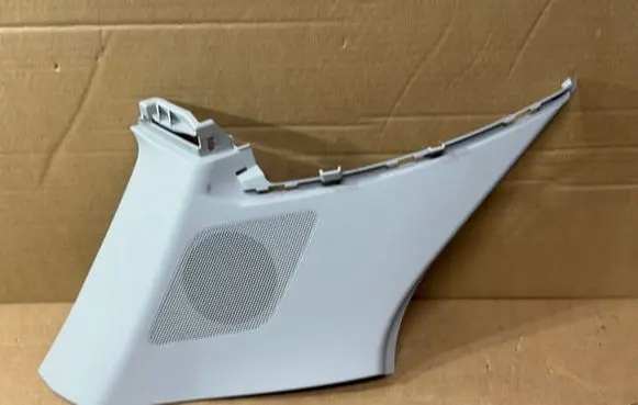 Audi Q3 F3 (D)pillar trim (top) 83A867245