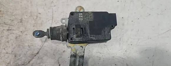 Hyundai Santa Fe Door central lock control unit/module 