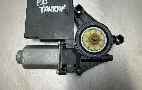 Volkswagen Touran I Front door window regulator motor 1T0959702 400785M 1K0959792C