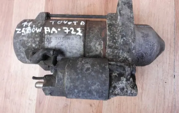 Toyota Avensis T250 Starter motor 281000R010