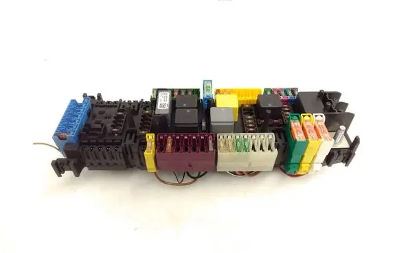 Mercedes-Benz B W246 W242 Fuse module A2469067200