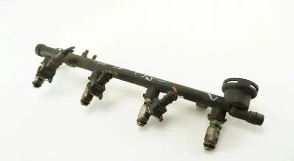 Renault Megane I Fuel injector supply line/pipe 