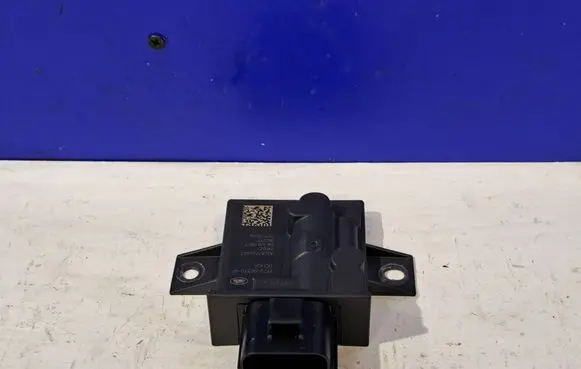 Jaguar XE Fuel injection pump control unit/module FK729D370AF