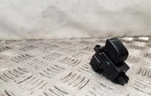 Nissan Primera Electric window control switch 25411AV600