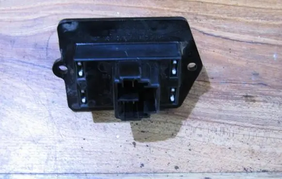 Mazda 626 Heater blower motor/fan resistor HB151GA5RA