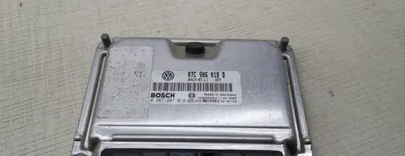 Volkswagen Phaeton Engine control unit/module 07C906018B