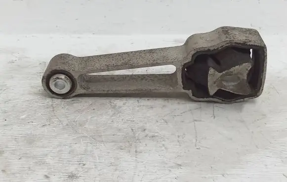 Volvo V60 Engine mount bracket 30793322
