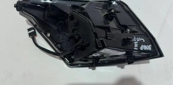 Peugeot 3008 II Rear/tail lights 9836231180