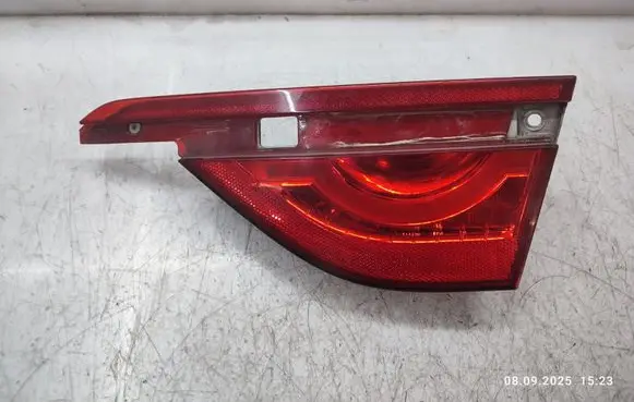 Tailgate rear/tail lights
