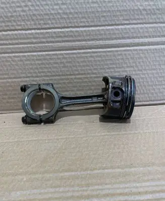Renault Clio III Piston with connecting rod 69L34