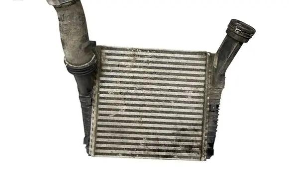 Audi Q7 4L Intercooler radiator 7L6145804 E3705003