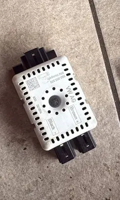Volkswagen Golf VII Aerial antenna amplifier 5Q0035570
