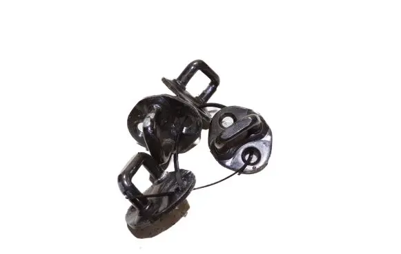 Hyundai Santa Fe Front door lock loop/hook striker 