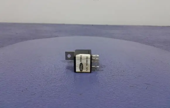 Ford Focus C-MAX Other relay 1L8J10C909AA