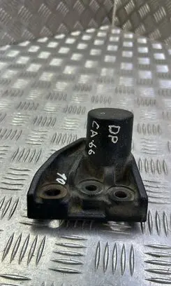 KIA Sorento Engine mounting bracket