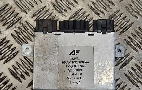 Volkswagen Sharan Comfort/convenience module 7M0941598 95VW10C909AA 36810B