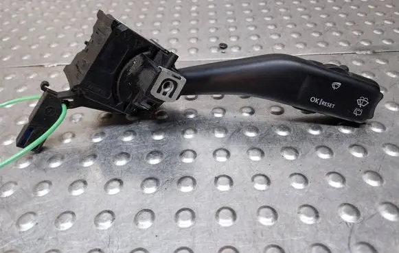 Volkswagen Golf V Wiper control stalk S26380254 1K0953519A