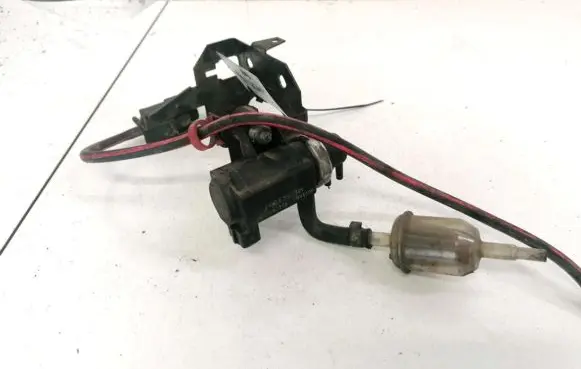 BMW 5 E39 Turbo solenoid valve 72190323 2246175
