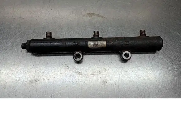 Peugeot 607 Fuel injector supply line/pipe 4R8Q9D280BB