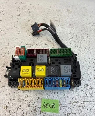 Mercedes-Benz Vito Viano W447 Fuse module A2469067100 15547260 YAP37095H3