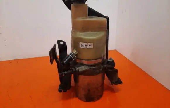 Volvo V50 Power steering pump 307426665AA