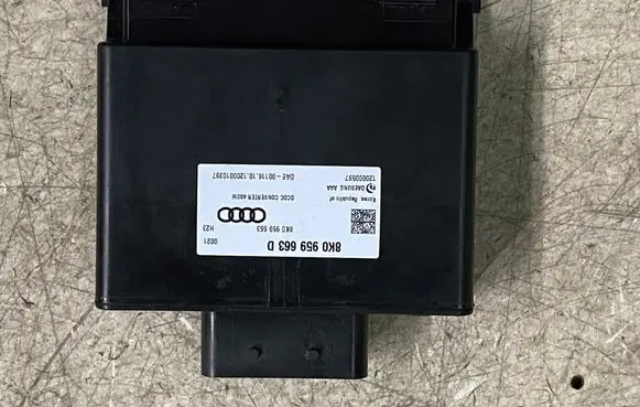 Audi A6 S6 C7 4G Voltage converter/converter module 8K0959663