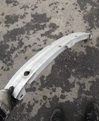 Audi A4 S4 B7 8E 8H Front bumper cross member 8E0807109