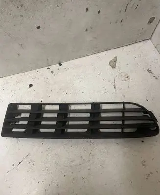 Audi A6 S6 C4 4A Front bumper lower grill 4A0807346
