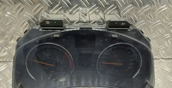 Toyota Avensis T270 Speedometer (instrument cluster) 8380005K40
