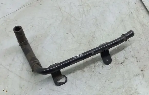Volkswagen Touareg I Engine coolant pipe/hose 7L0121065H