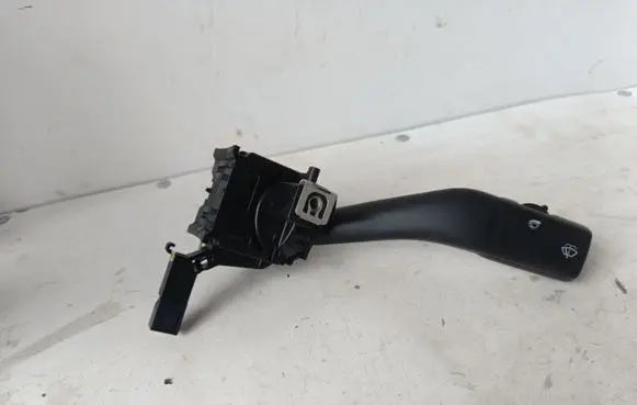 Volkswagen Jetta V Wiper control stalk ANH80H005A