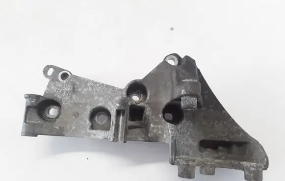 Dacia Duster Generator/alternator bracket 