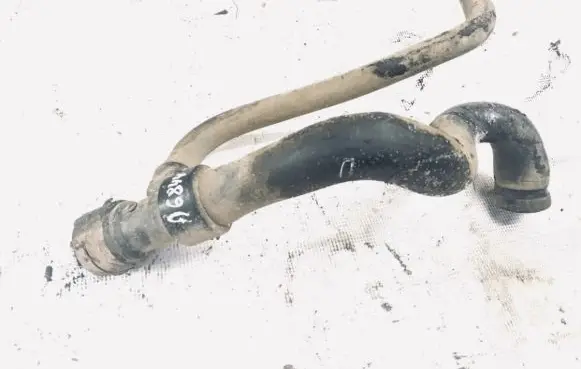 Audi A4 S4 B5 8D Engine coolant pipe/hose 8d0121055f