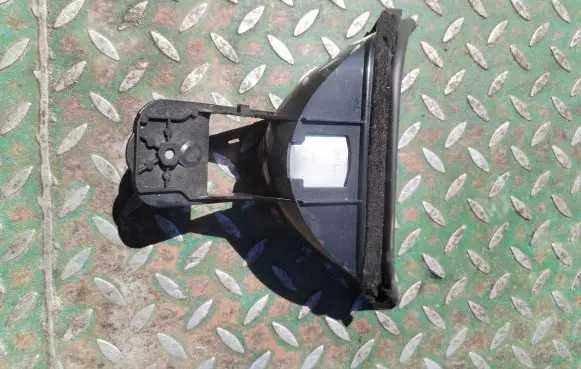 BMW 5 E39 Third/center stoplight 8360568