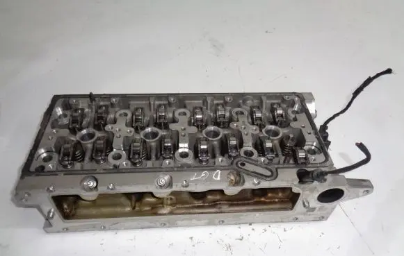 Volkswagen Golf VII Engine head 04L103064F