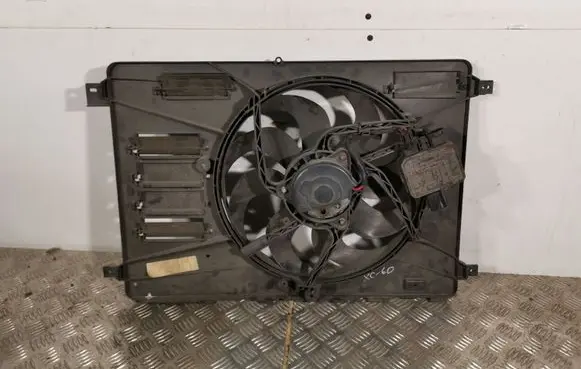 Volvo XC60 Radiator cooling fan shroud