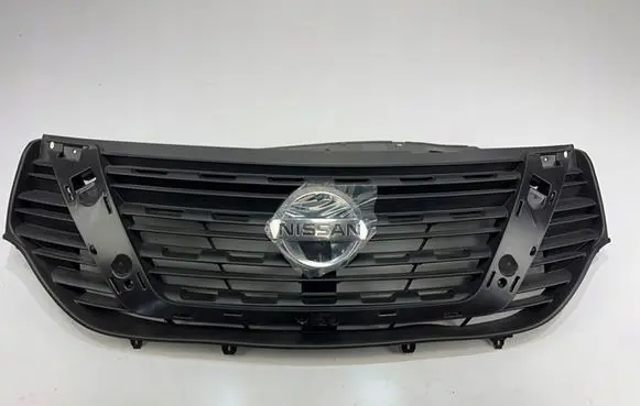 Nissan NV300 Front bumper upper radiator grill 623109057R