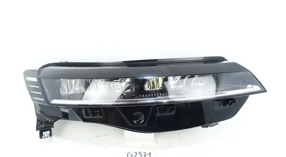 Renault Megane E-Tech Headlight/headlamp 260102443R
