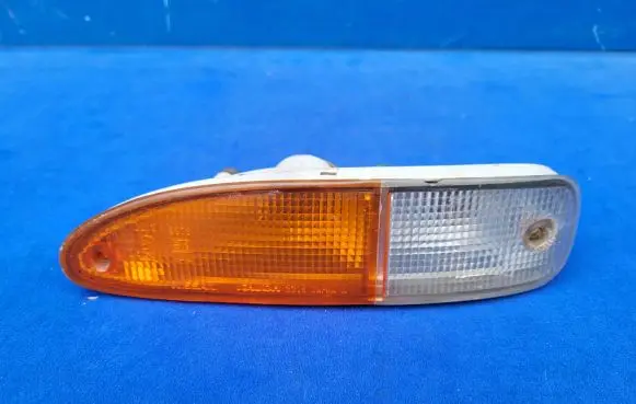 Nissan 200 SX Front indicator light 3318
