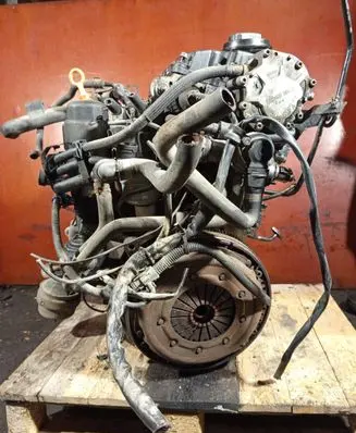 Volkswagen PASSAT B5.5 Engine AVB