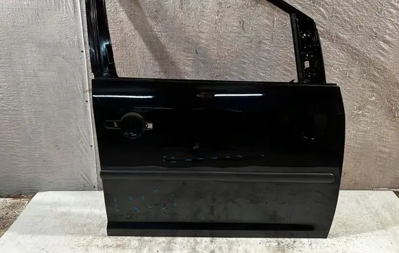 Volkswagen Caddy Front door