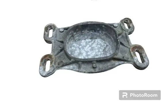 Audi A6 S6 C6 4F Engine mounting bracket 4B0199335L
