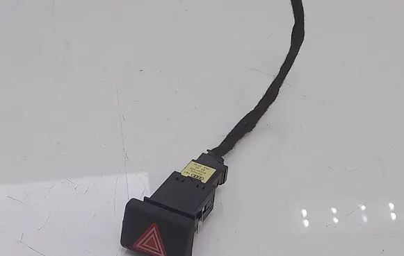 Audi A4 S4 B7 8E 8H Hazard light switch 8E0941509