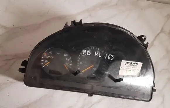 Mercedes-Benz ML W163 Speedometer (instrument cluster) A1635407711