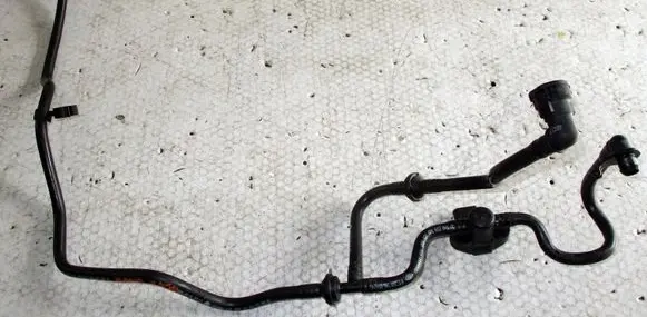 Skoda Rapid (NH) Fuel line/pipe/hose 
