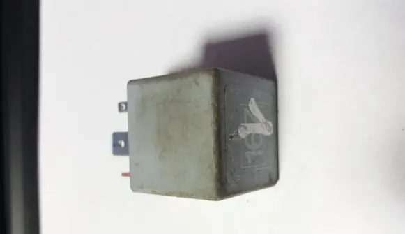 Volkswagen PASSAT B5 Other relay 191906383C